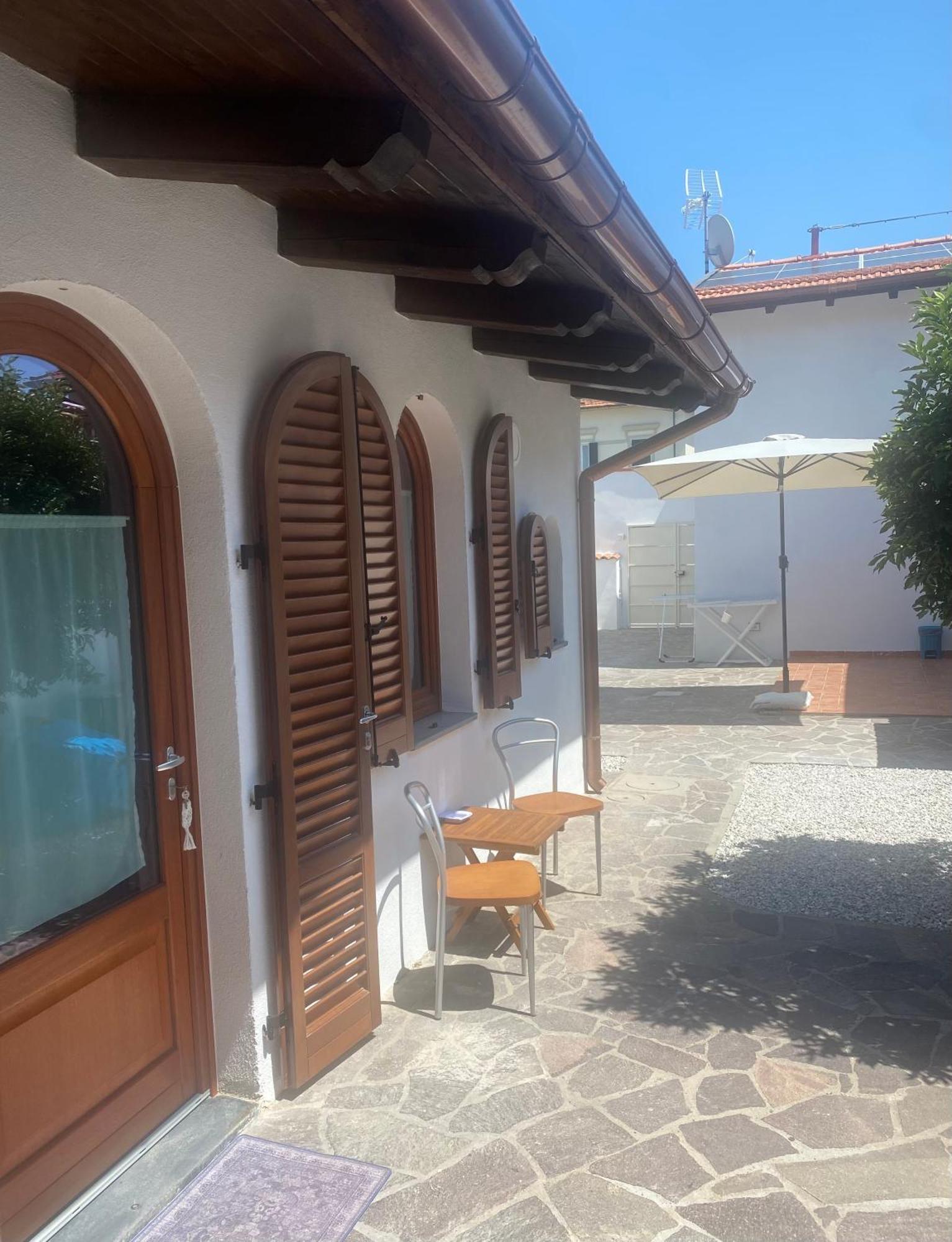 Casa Raffaela Hotel Marina Di Pisa Eksteriør billede