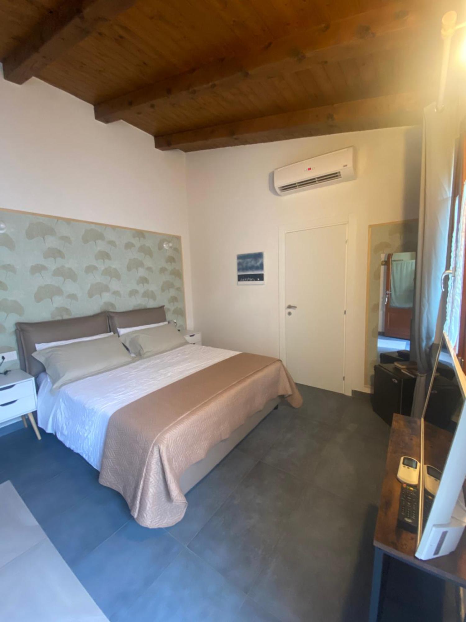 Casa Raffaela Hotel Marina Di Pisa Eksteriør billede